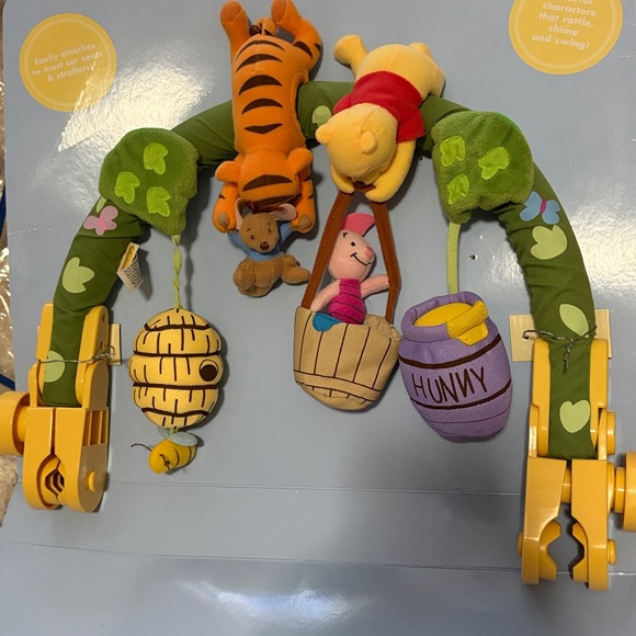 Infantino Disney Baby Activity Arch - Winnie the Pooh & Friends 2005 RARE NEW - Picture 2 of 16